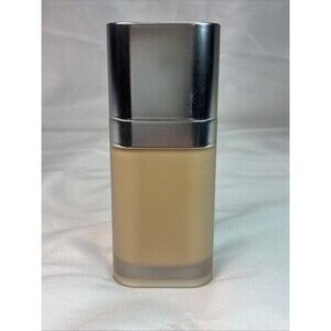 R.E.M Beauty Sweetener Foundation Shade Light 1N NWOB 1 fl Oz